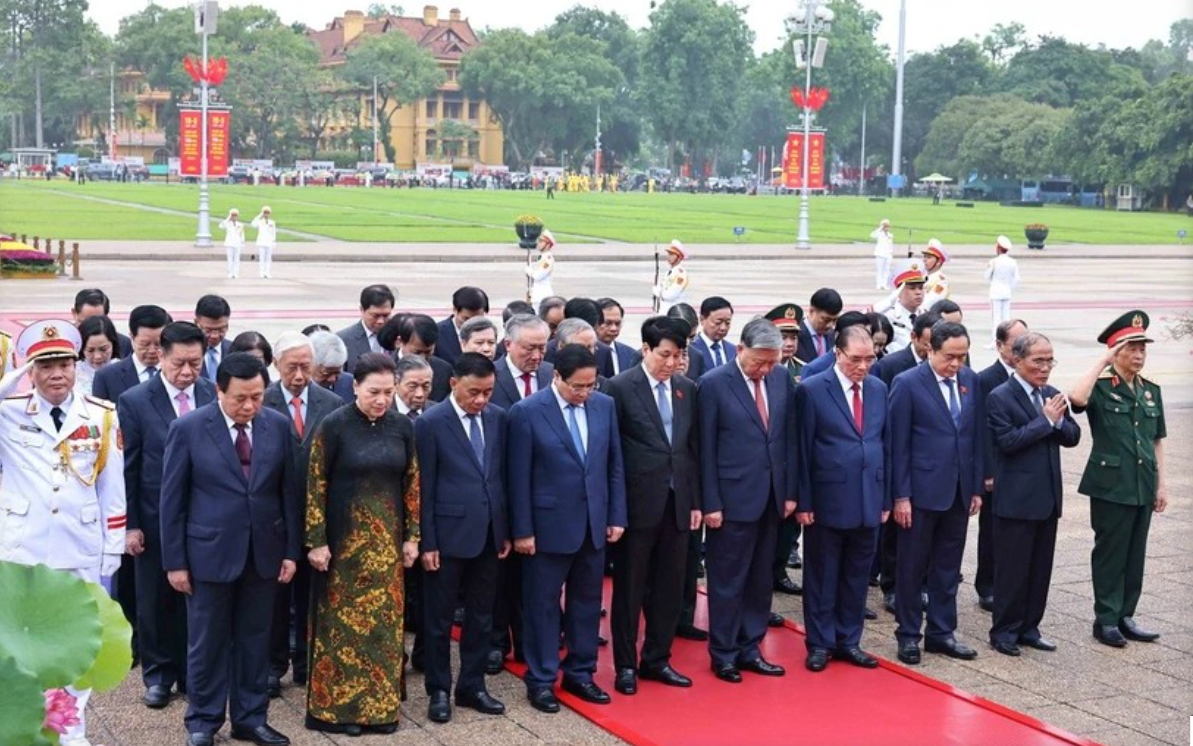 Lãnh đạo Đảng, Nhà nước vào Lăng viếng Chủ tịch Hồ Chí Minh