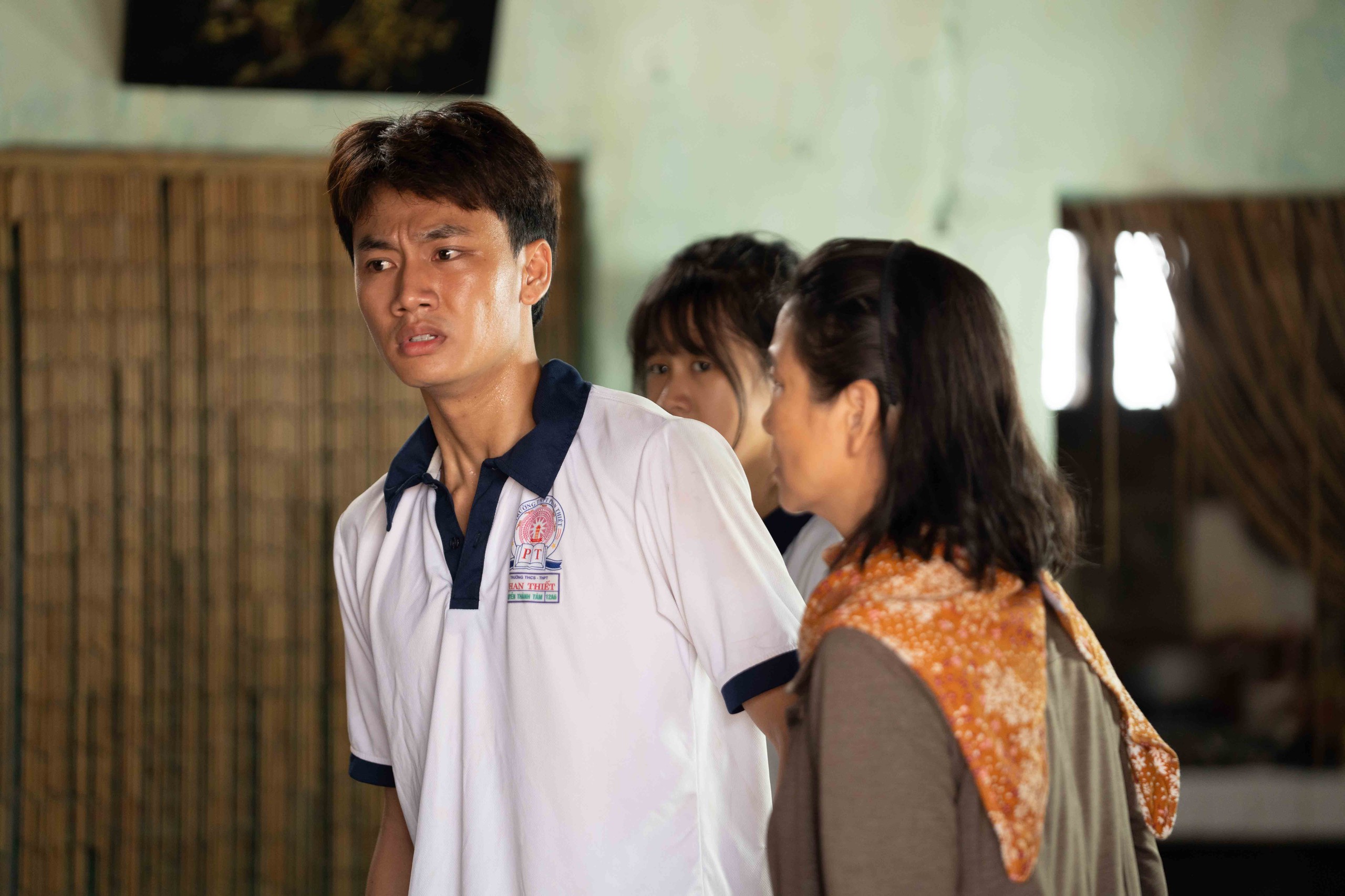 "Lật mặt 8: V&ograve;ng tay nắng" của L&yacute; Hải vượt mốc 100 tỉ đồng - Ảnh 3.