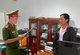 Khởi tố 2 nguyên cán bộ thuế và kế toán trưởng bưu điện huyện - Ảnh 1.