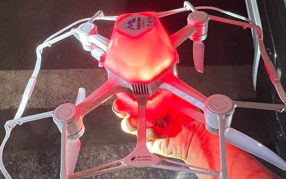 Bất ngờ với câu trả lời của đơn vị thu hồi drone bị rơi sau sự cố