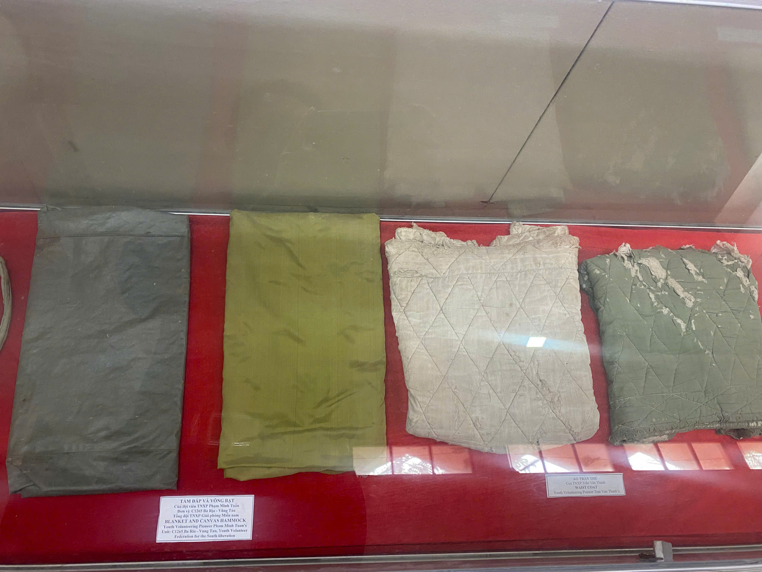 X&uacute;c động trước những hiện vật chiến tranh nơi Ng&atilde; ba Đồng lộc - Ảnh 12.