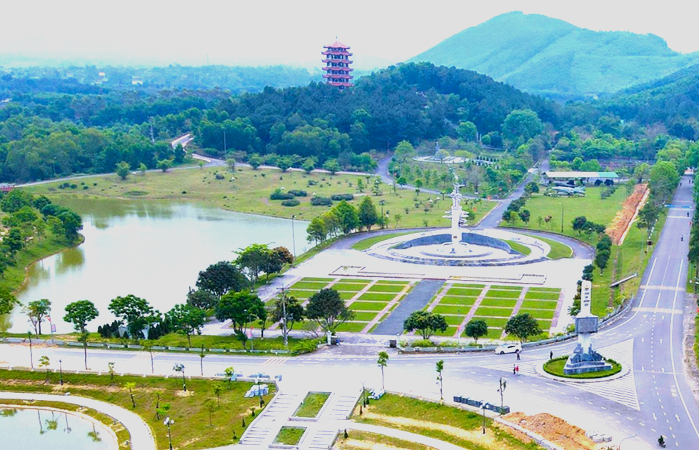 X&uacute;c động trước những hiện vật chiến tranh nơi Ng&atilde; ba Đồng lộc - Ảnh 1.