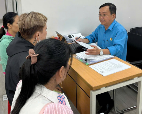 TĂNG CƯỜNG GIẢI PH&Aacute;P SIẾT CHẶT NỢ BẢO HIỂM (*): Ưu ti&ecirc;n giải quyết quyền lợi của người lao động - Ảnh 2.