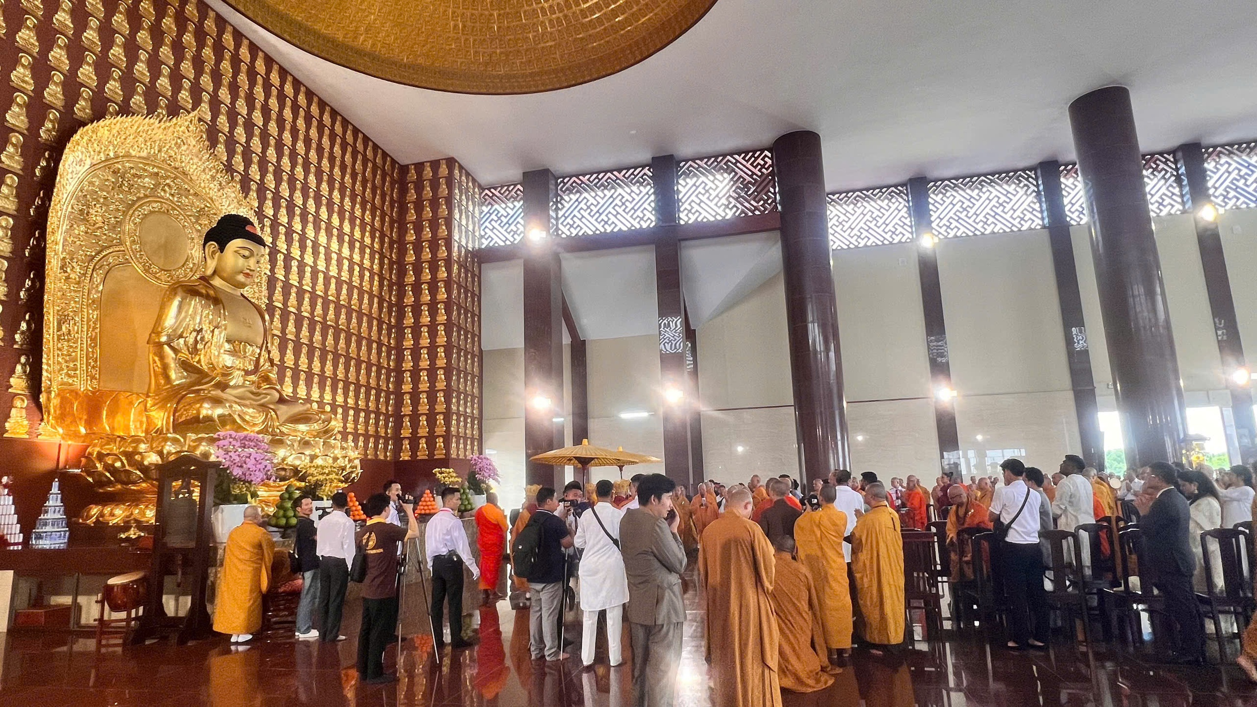 Những hình ảnh cung rước Xá lợi Đức Phật về Bình Chánh- Ảnh 9.
