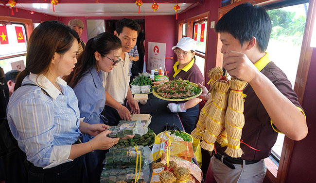H&agrave;ng ng&agrave;n m&oacute;n ăn hội tụ tại Lễ hội Văn h&oacute;a Ẩm thực B&igrave;nh Định 2025 - Ảnh 10.
