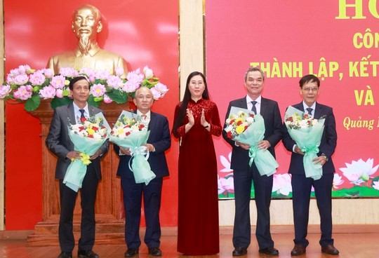 Quảng Ng&atilde;i c&oacute; l&atilde;nh đạo nhận gần 2,8 tỉ khi nghỉ hưu trước tuổi- Ảnh 1.