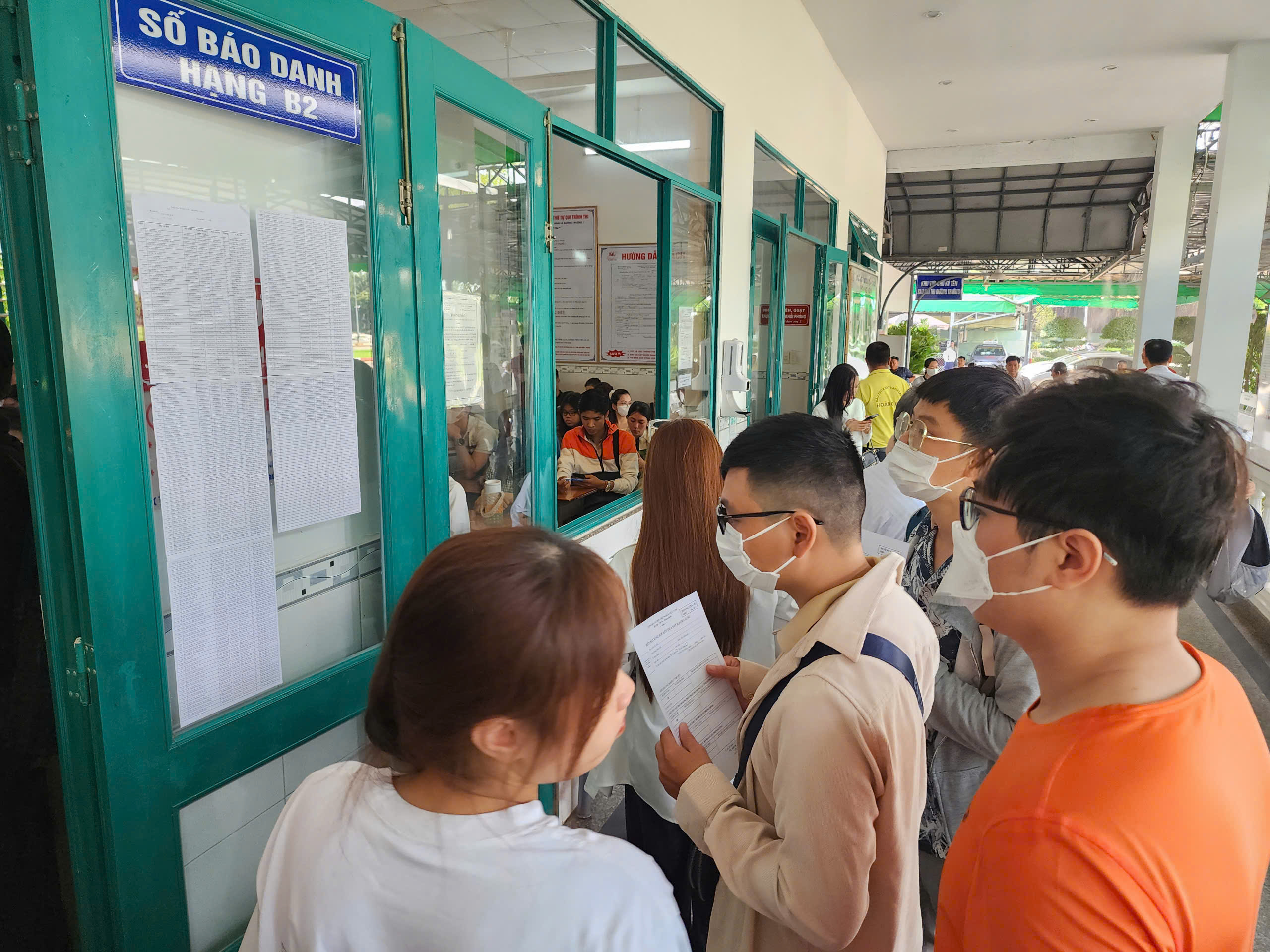 Công an TP HCM bắt đầu sát hạch cấp giấy phép lái xe- Ảnh 5.