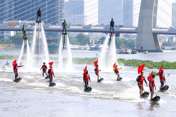 Hướng đến m&ocirc; h&igrave;nh si&ecirc;u trung t&acirc;m thể thao (*): X&acirc;y dựng nền tảng kinh tế thể thao- Ảnh 1.