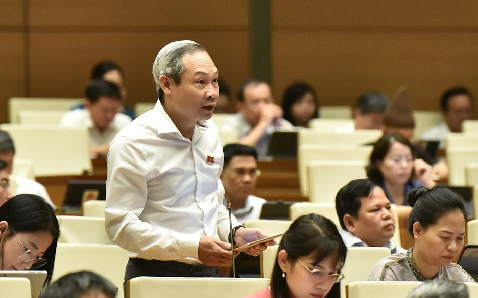 Đại biểu Quốc hội: Người từ 16 tuổi góp vốn mở quán trà sữa được không?