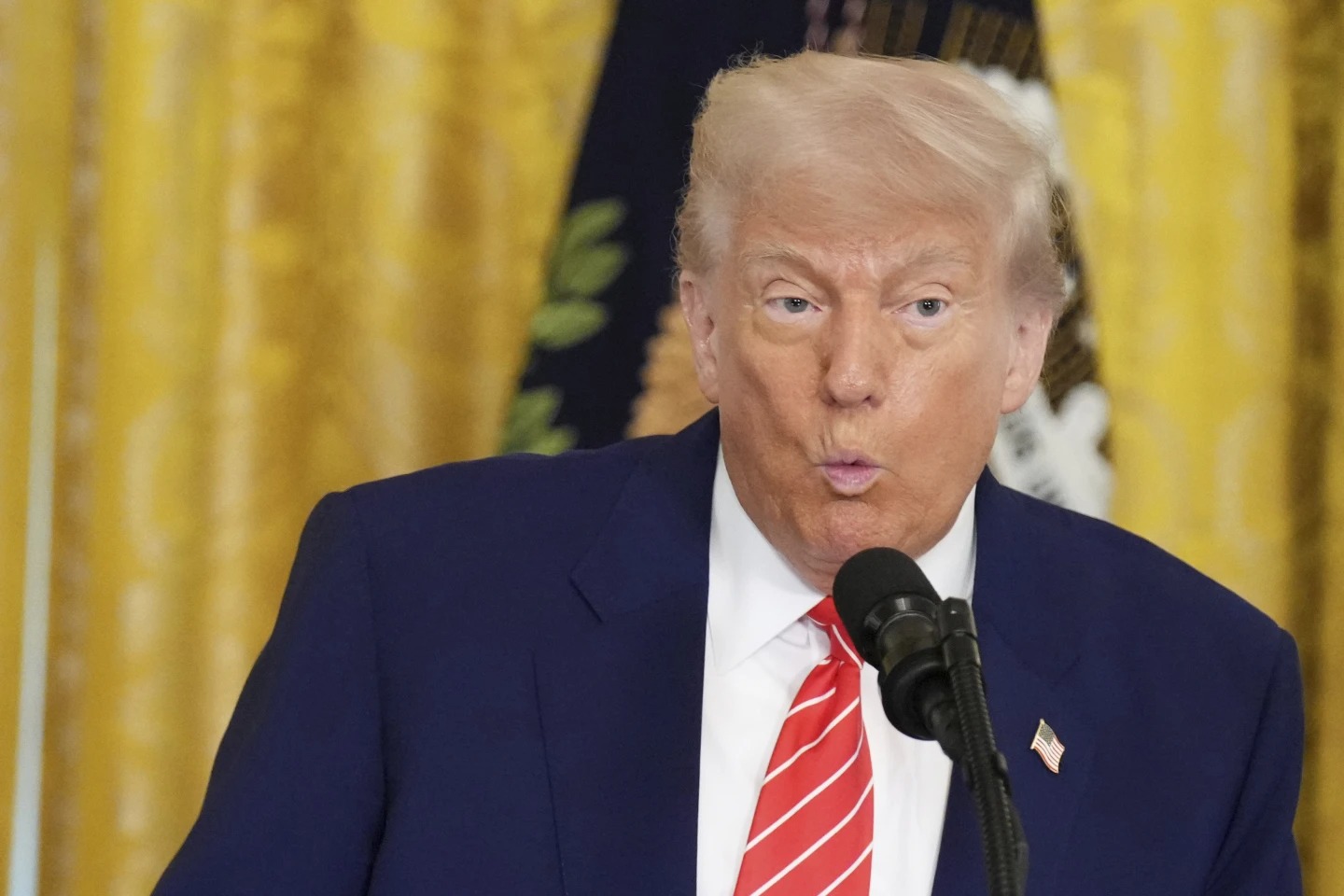 Tổng thống Donald Trump c&oacute; ẩn &yacute; về đ&agrave;m ph&aacute;n h&ograve;a b&igrave;nh Nga - Ukraine?- Ảnh 1.