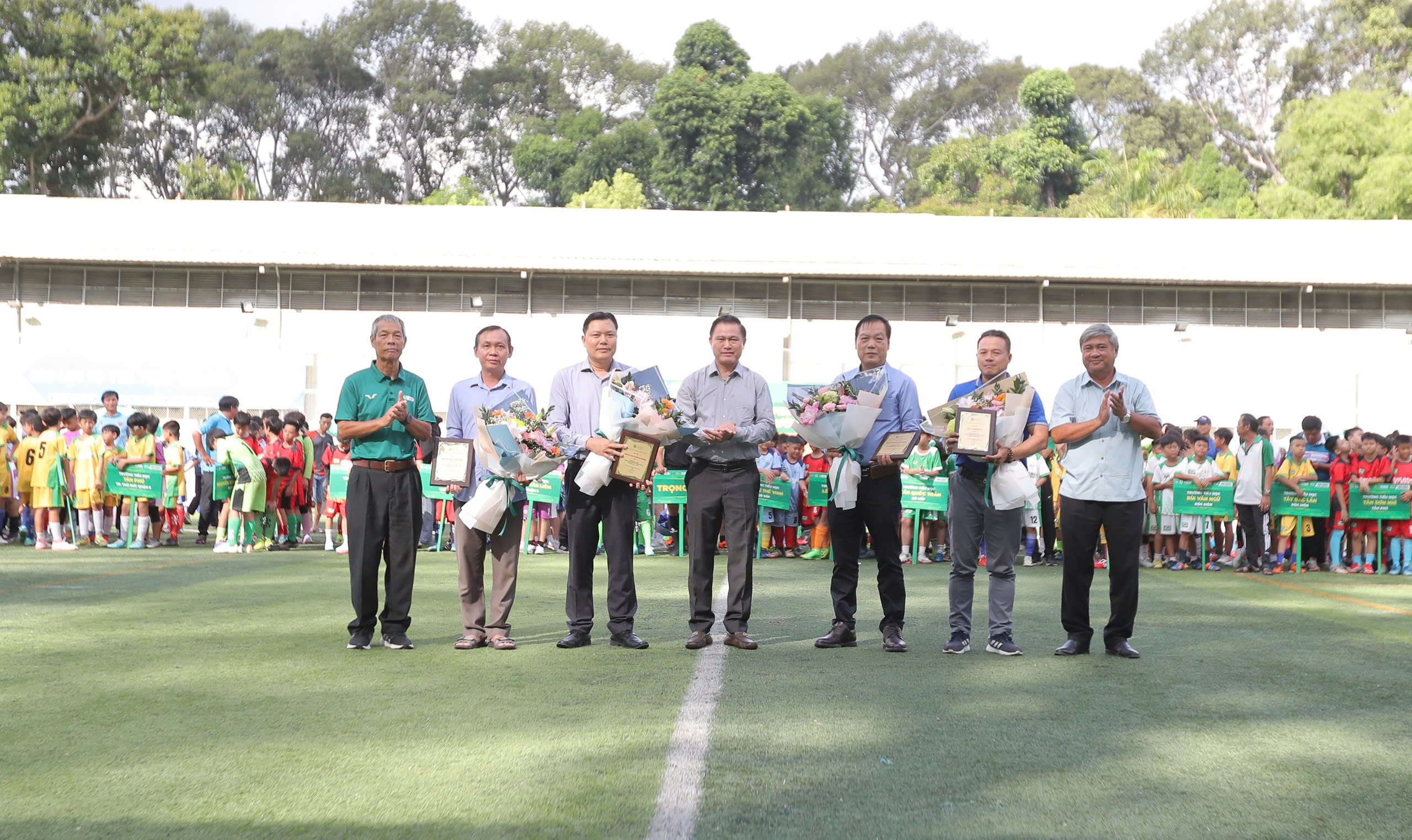 Festival B&oacute;ng đ&aacute; Học đường TP HCM: Ng&agrave;y hội thể thao lớn nhất cho học sinh tiểu học- Ảnh 4.