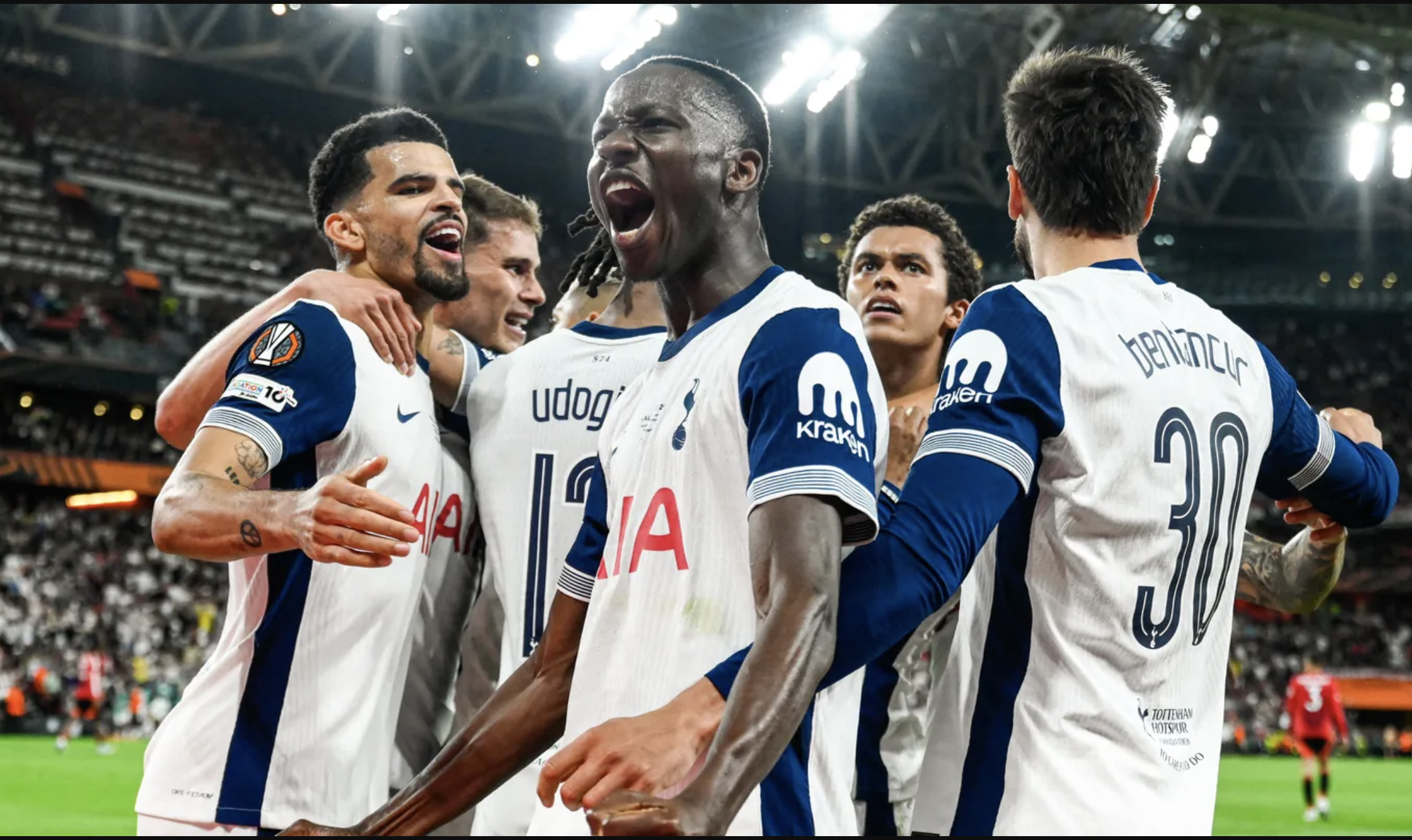 Vô địch Europa League, HLV Postecoglou lo bị mất ghế ở Tottenham- Ảnh 2.