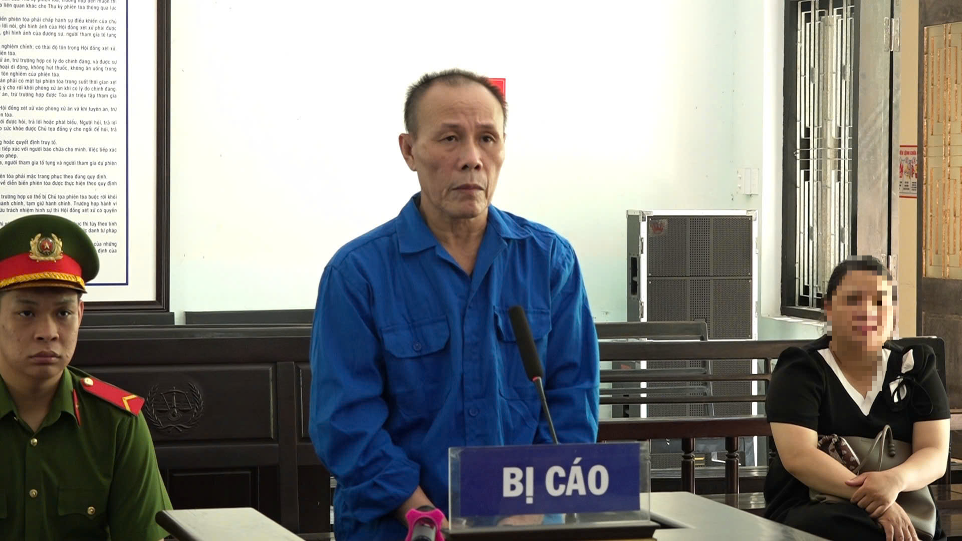 Nhờ "trưởng ph&ograve;ng qu&acirc;n nhu" mua &ocirc; t&ocirc; gi&aacute; rẻ, cặp vợ chồng nhận "quả đắng"- Ảnh 1.