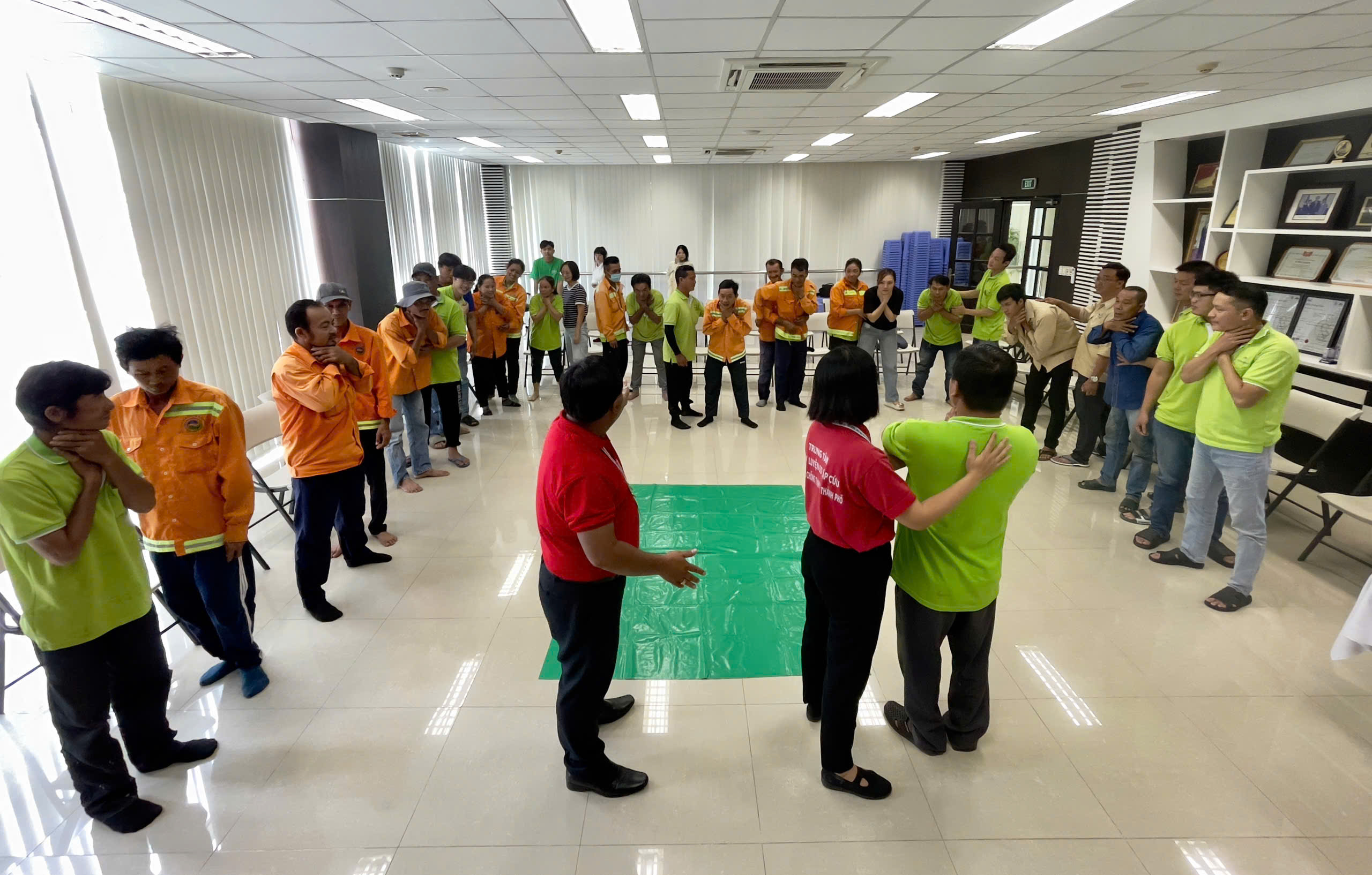Cấp cứu tại chỗ - VWS chú trọng huấn luyện kỹ năng cho người lao động- Ảnh 1.