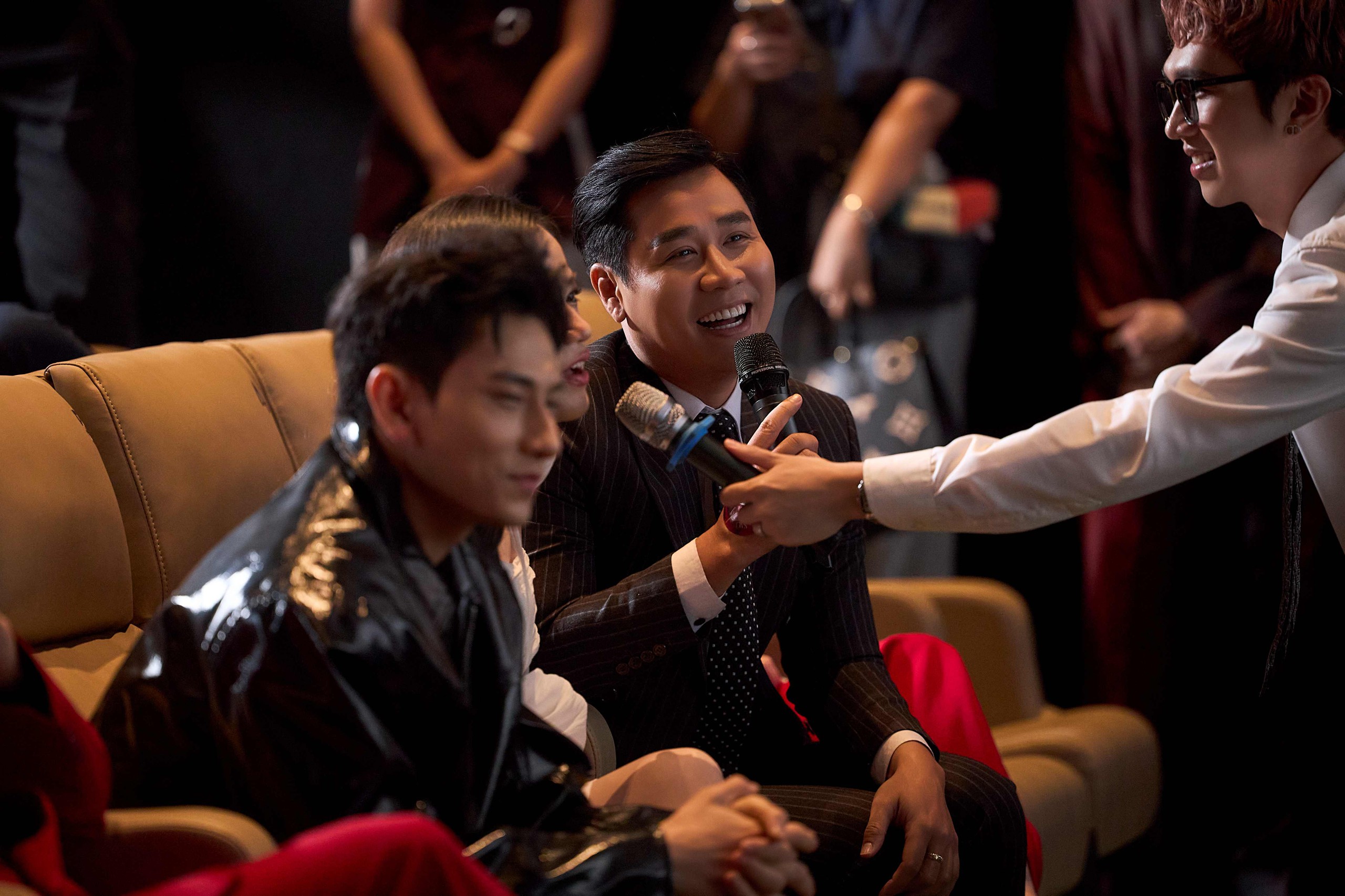 Cả showbiz đến chúc mừng Hà Nhi
- Ảnh 6.