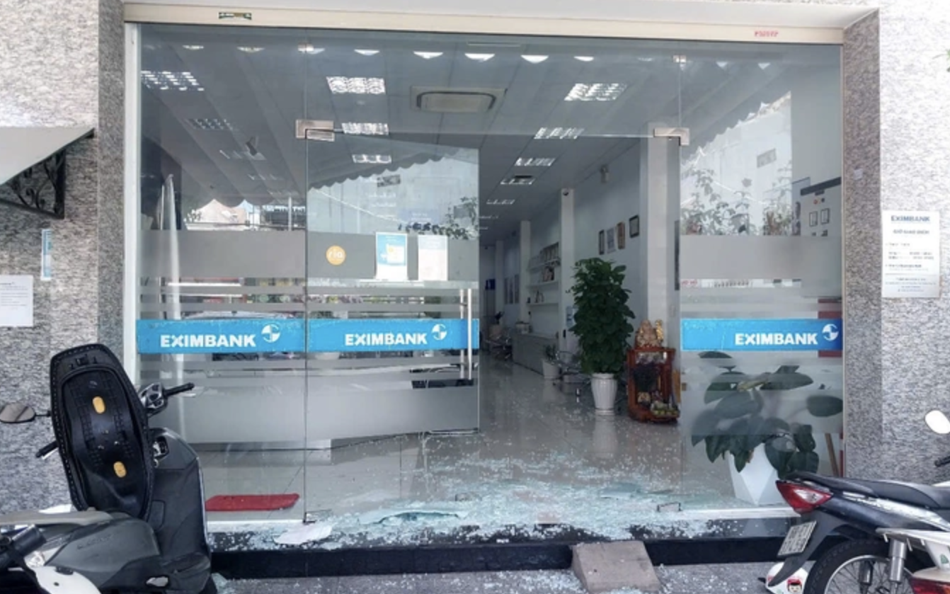 Eximbank lên tiếng về vụ xông vào phòng giao dịch cướp rổ tiền ở TP Vũng Tàu
