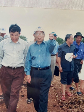 Ch&iacute;nh kh&aacute;ch, nh&agrave; kỹ trị thầm lặng - Ảnh 1.