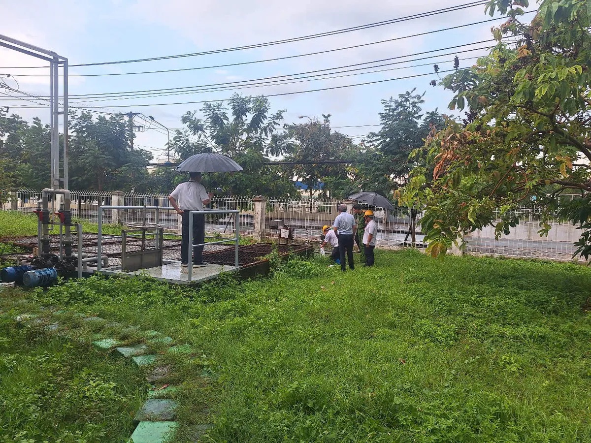 Kết quả x&aacute;c minh ban đầu vụ suối B&agrave; L&uacute;a sủi bọt trắng giữa l&ograve;ng Bi&ecirc;n H&ograve;a- Ảnh 1.