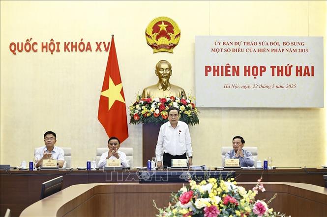 Đồng tình, ủng hộ chủ trương sửa đổi, bổ sung Hiến pháp- Ảnh 1.