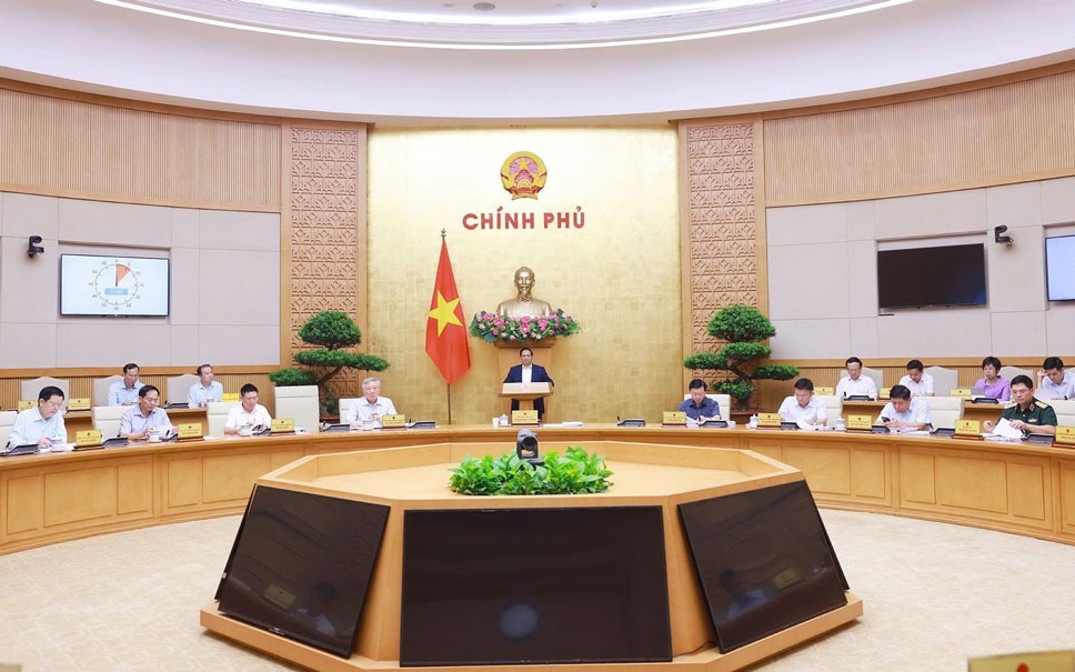 Xây dựng pháp luật với tư duy phục vụ