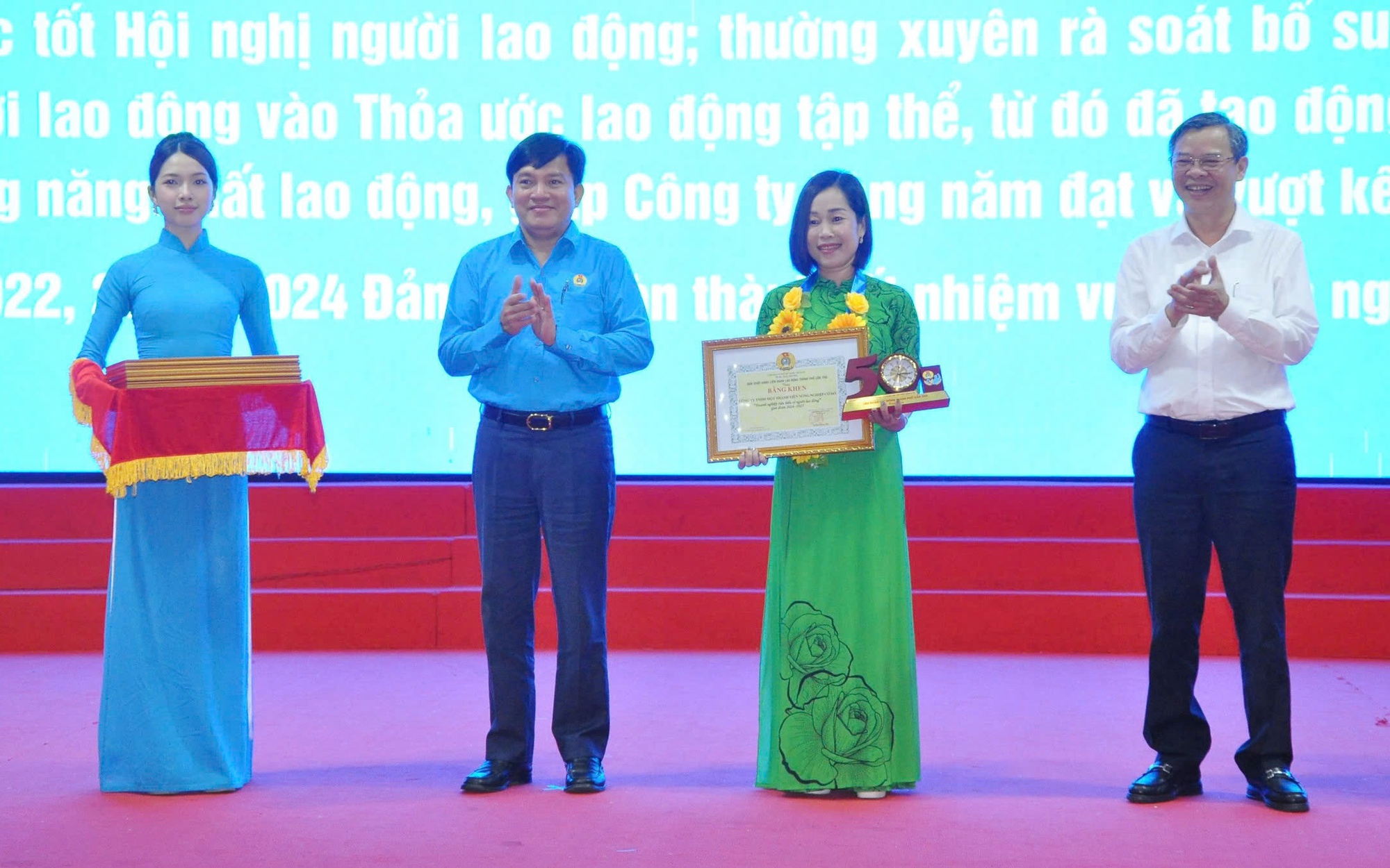 Cần Thơ: Tôn vinh 50 doanh nghiệp và đoàn viên tiêu biểu