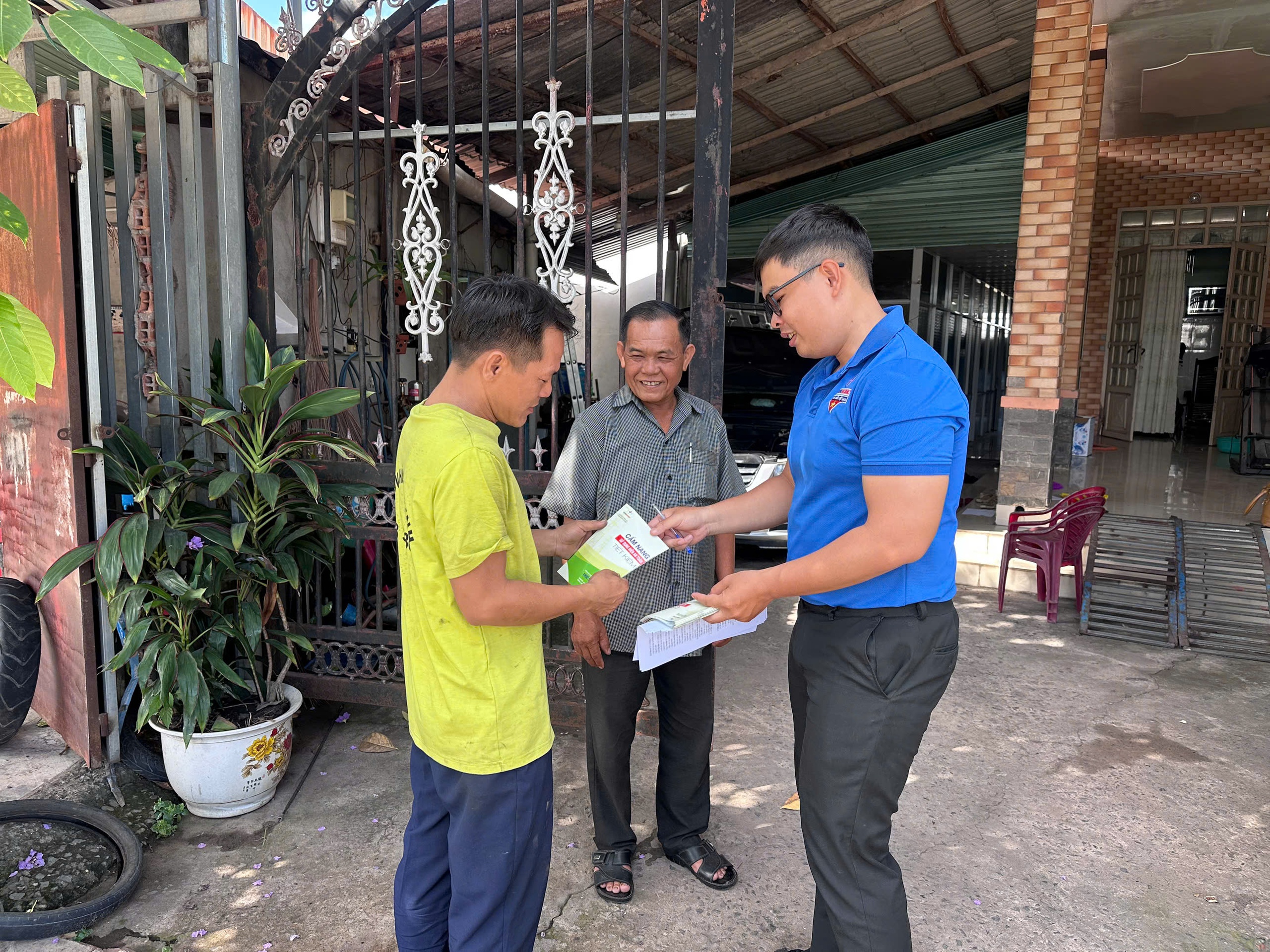 Ngành điện TP HCM tăng cường bảo đảm an toàn mùa mưa, bão- Ảnh 3.