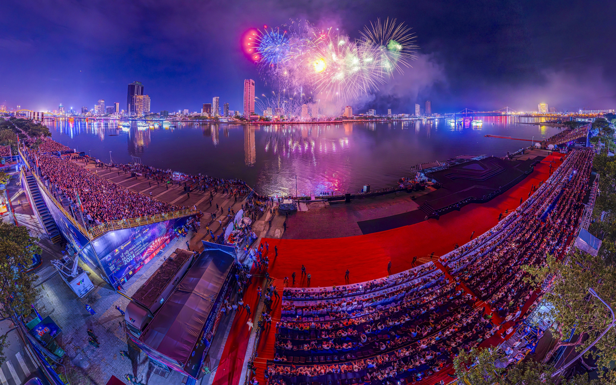 Đà Nẵng bùng nổ pháo hoa 2025