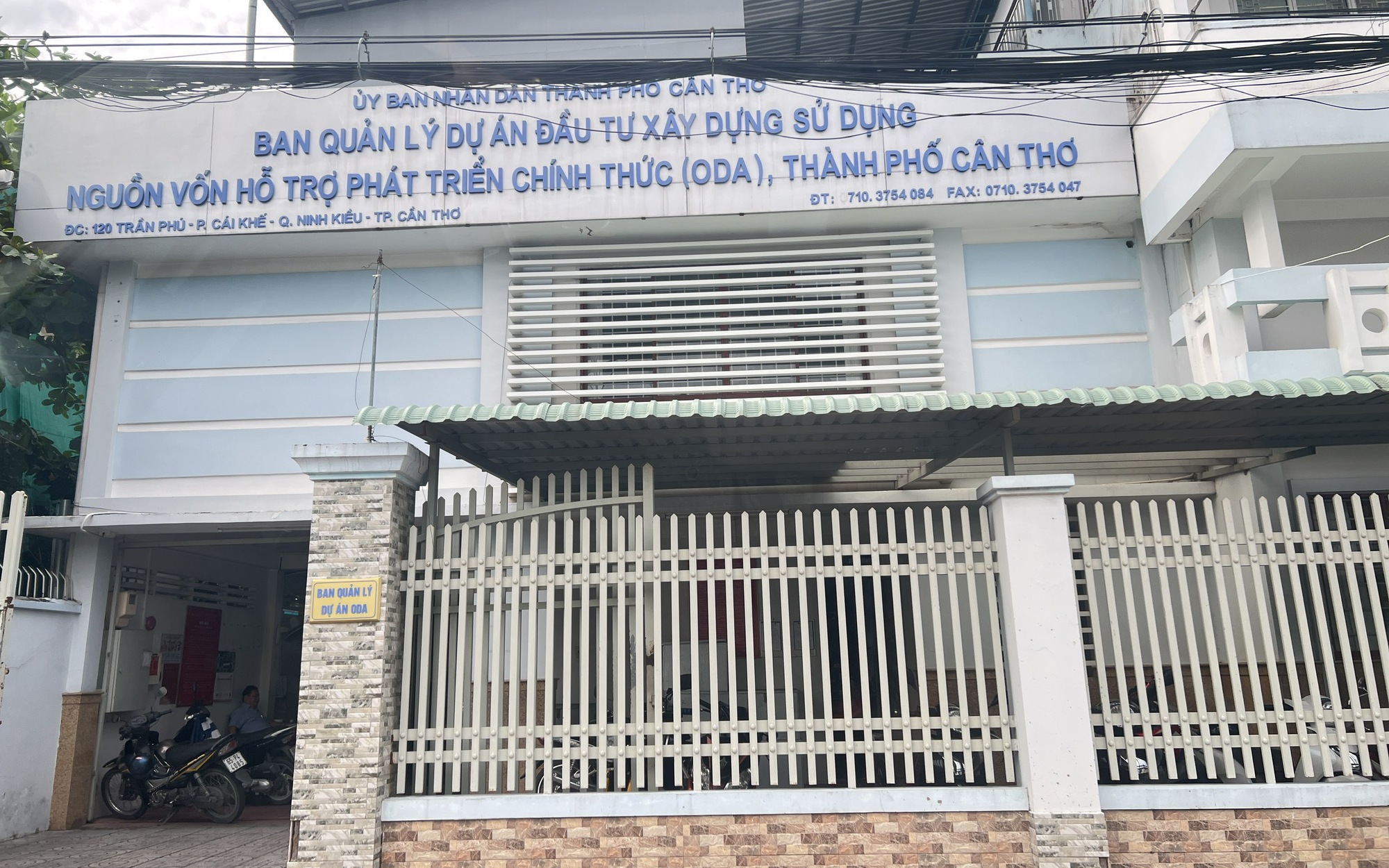 Nợ lương, bị thông báo cắt điện, nước, Ban ODA Cần Thơ đề xuất tạm ứng ngân sách chi trả