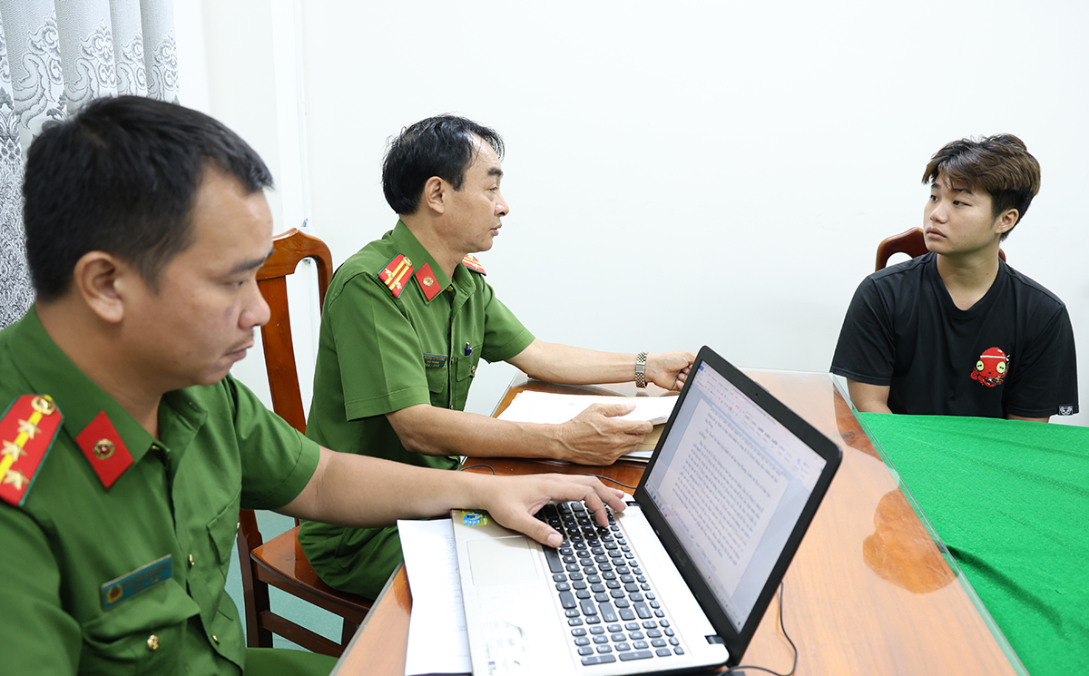 Vụ &aacute;n mạng đặc biệt nghi&ecirc;m trọng ở An Giang: Nữ nghi phạm l&agrave;m ở c&ocirc;ng ty vệ sĩ - Ảnh 2.