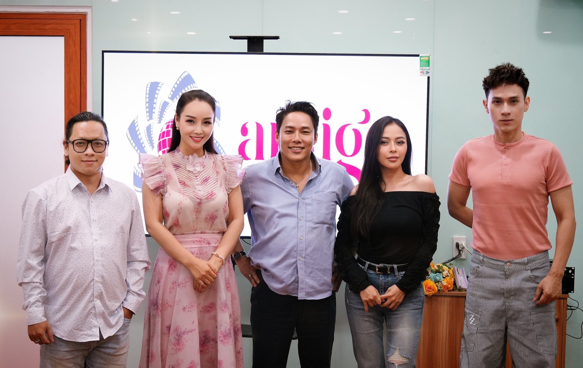 Huy Khánh, Tường Vi làm cố vấn diễn xuất - Ảnh 4.