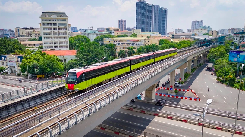 Đường sắt Nhổn - ga Hà Nội mất điện đột ngột, phát thanh liên tục trấn an hành khách- Ảnh 1.