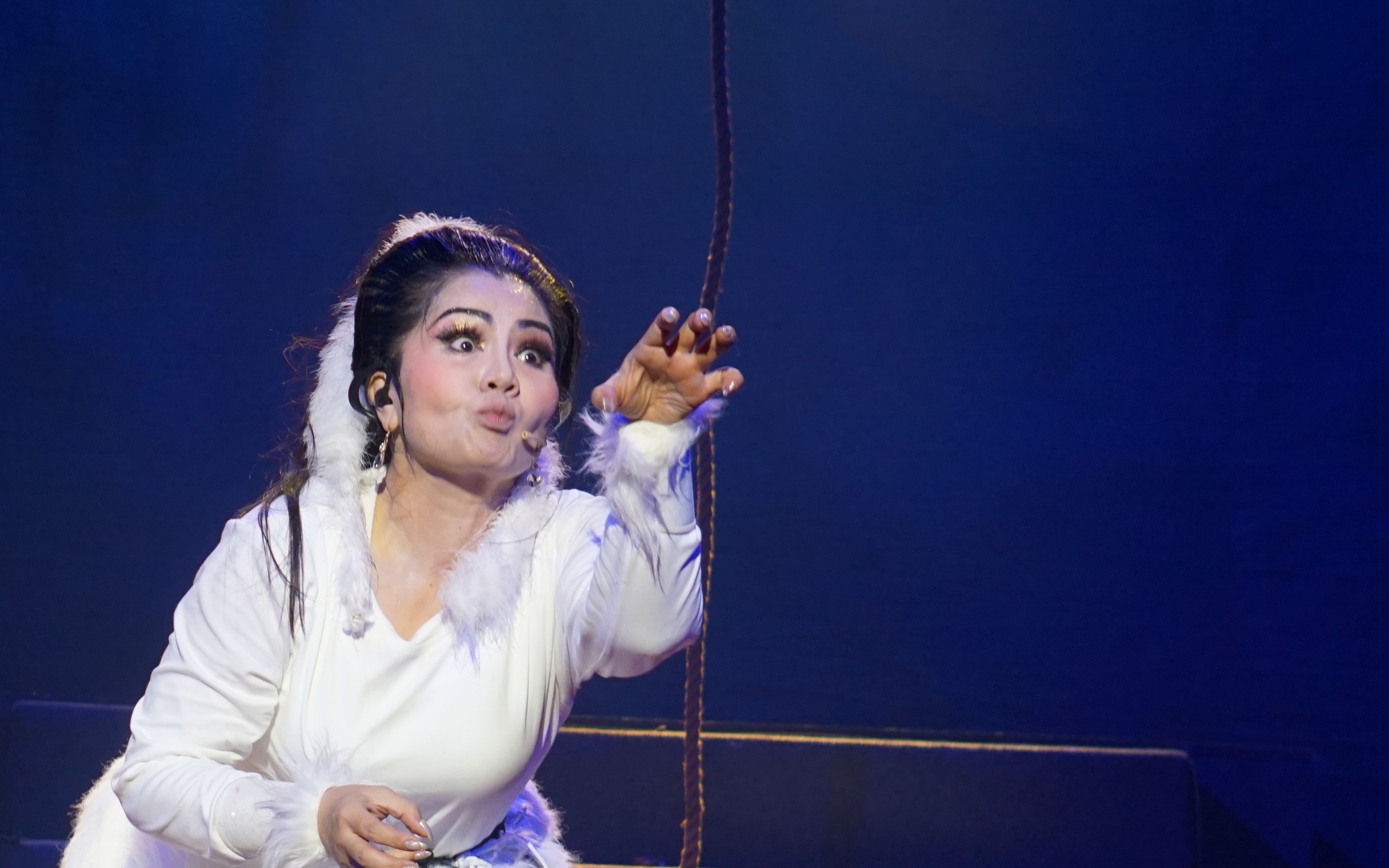 NSƯT Tú Sương hóa thân xuất sắc trong "Hồ Nguyệt Cô hóa cáo"