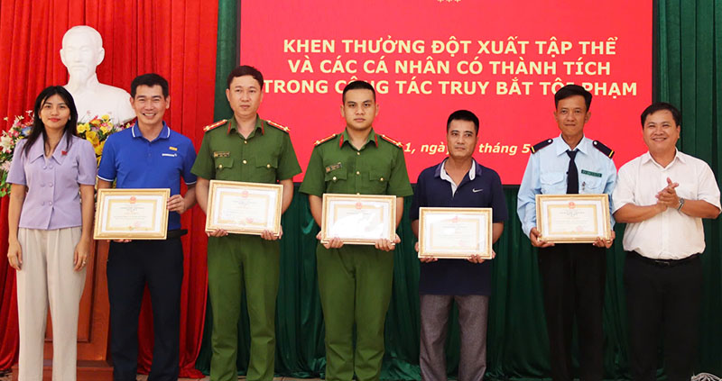 Phối hợp thần tốc, bắt gọn kẻ cướp ng&acirc;n h&agrave;ng ở Vũng T&agrave;u- Ảnh 1.