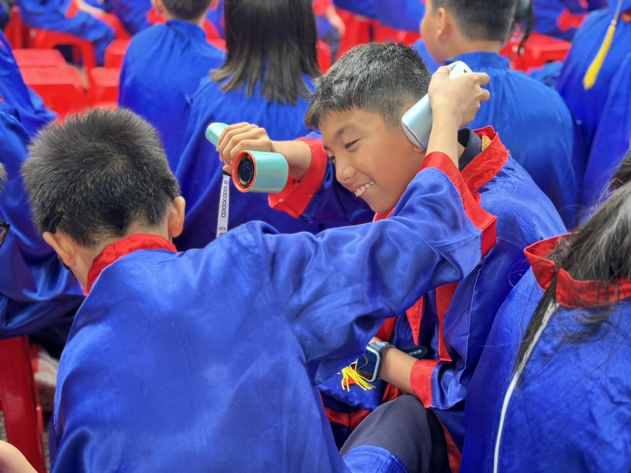 Xúc động lá thư cô hiệu trưởng viết cho ngày học sinh lớp 5 tạm biệt mái trường - Ảnh 4.