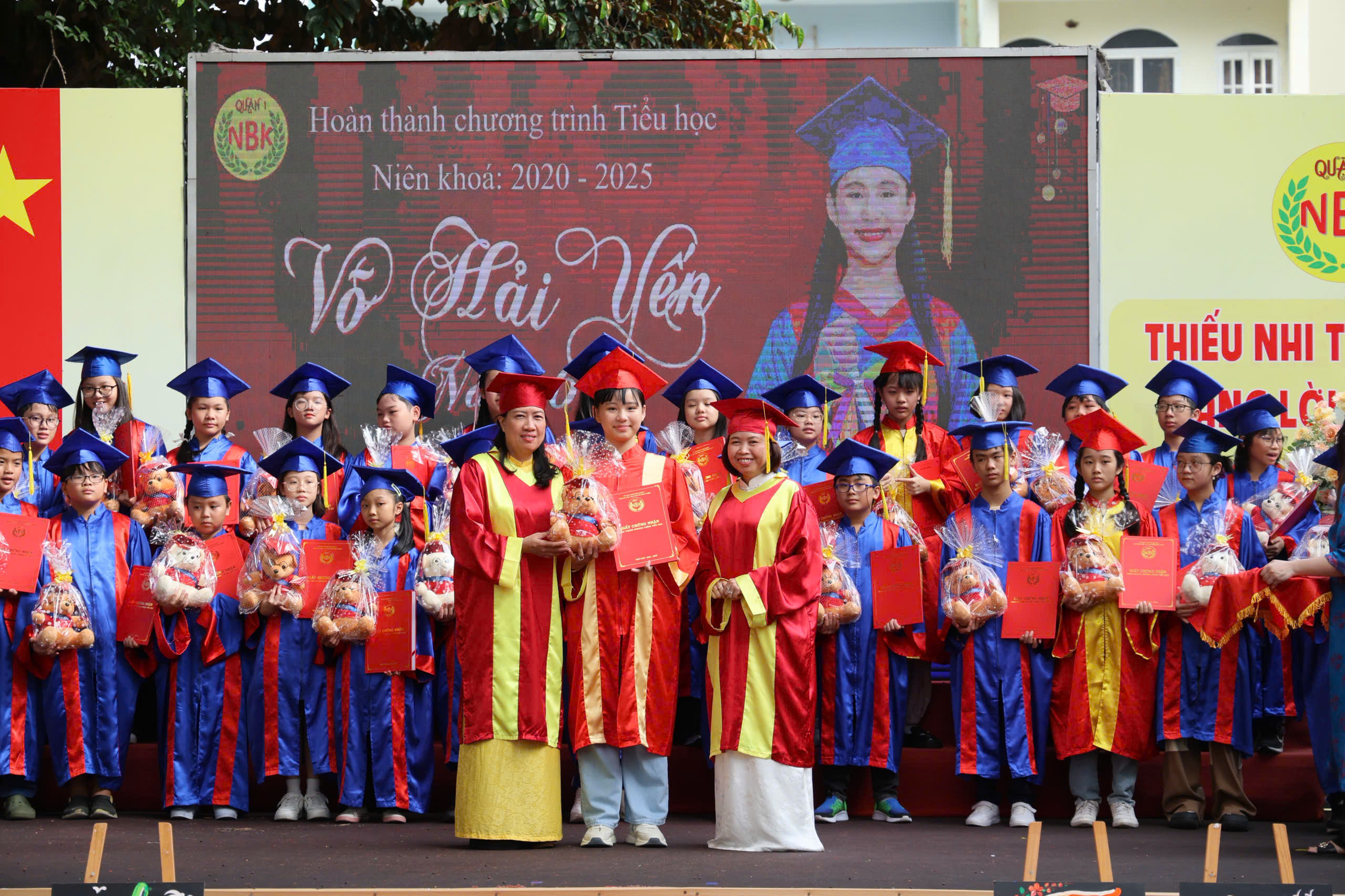 Xúc động lá thư cô hiệu trưởng viết cho ngày học sinh lớp 5 tạm biệt mái trường - Ảnh 1.
