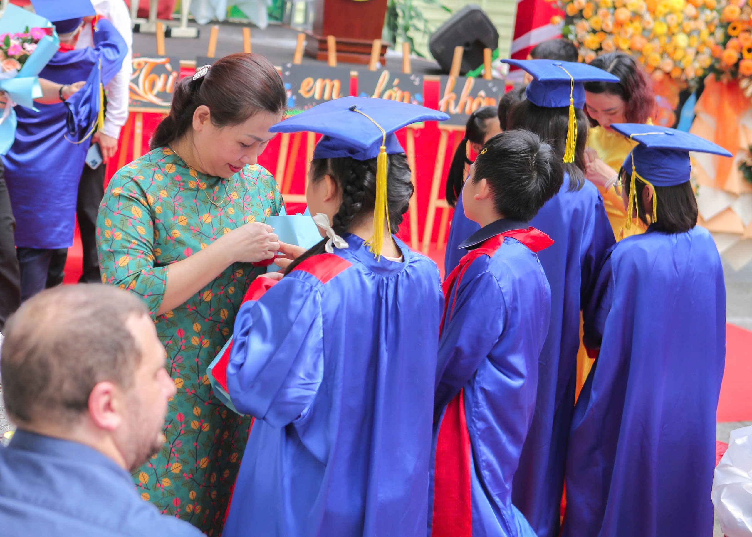 Xúc động lá thư cô hiệu trưởng viết cho ngày học sinh lớp 5 tạm biệt mái trường - Ảnh 5.