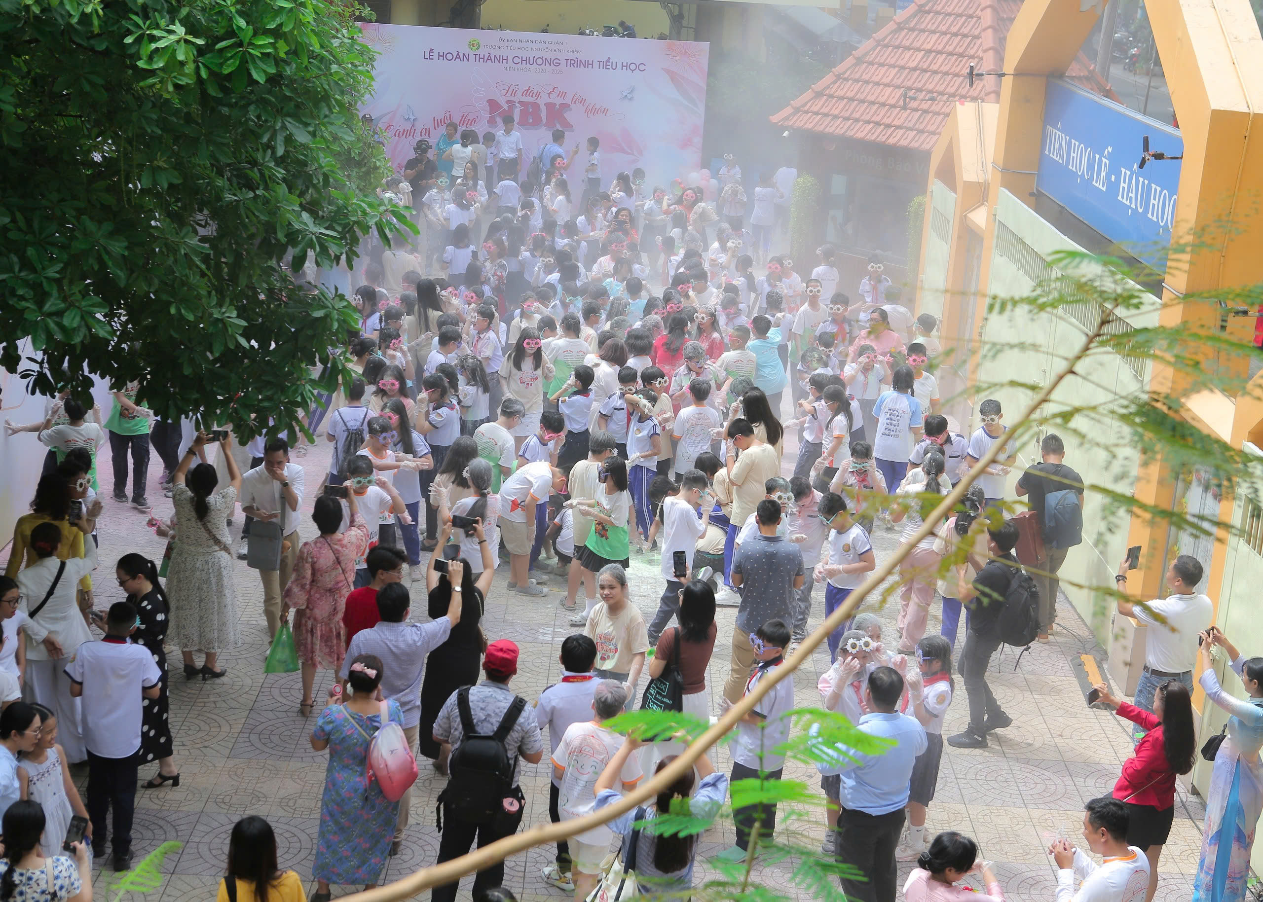 Xúc động lá thư cô hiệu trưởng viết cho ngày học sinh lớp 5 tạm biệt mái trường - Ảnh 6.