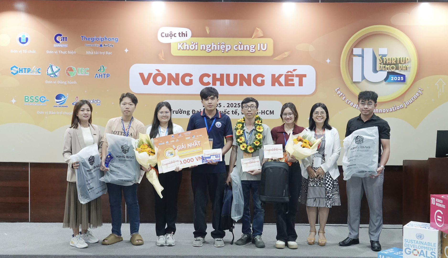 Bơm ti&ecirc;m truyền th&ocirc;ng minh d&agrave;nh giải nhất cuộc thi khởi nghiệp - Ảnh 1.