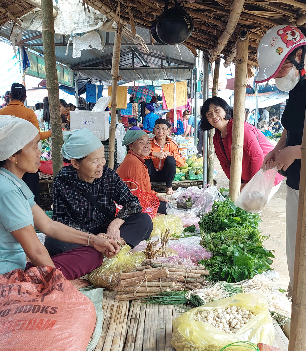 Độc đáo chợ phiên Phố Đoàn - Ảnh 10.