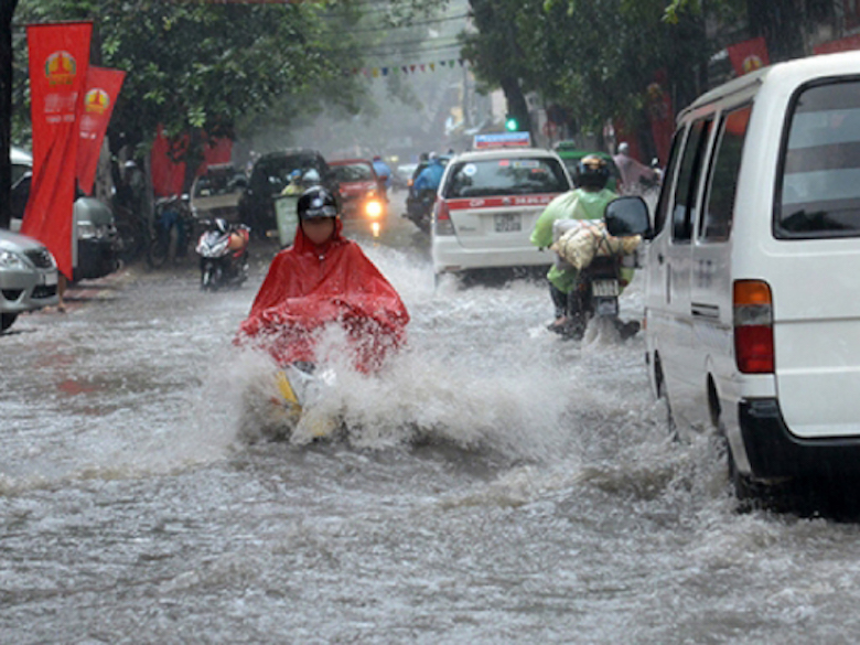 Không khí lạnh tràn về giữa mùa Hè, miền Bắc mưa to- Ảnh 1.