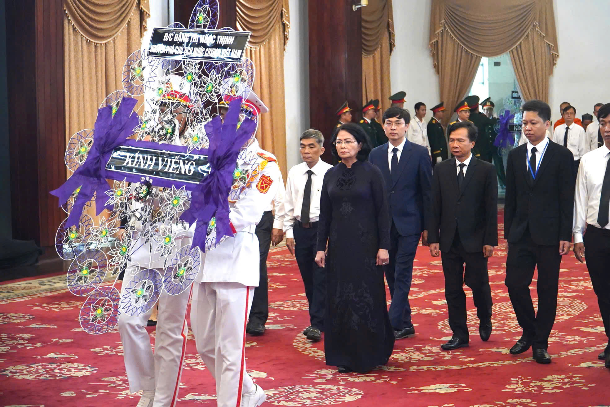 Nghẹn ng&agrave;o x&uacute;c động tại Lễ viếng nguy&ecirc;n Chủ tịch nước Trần Đức Lương tại TP HCM - Ảnh 12.
