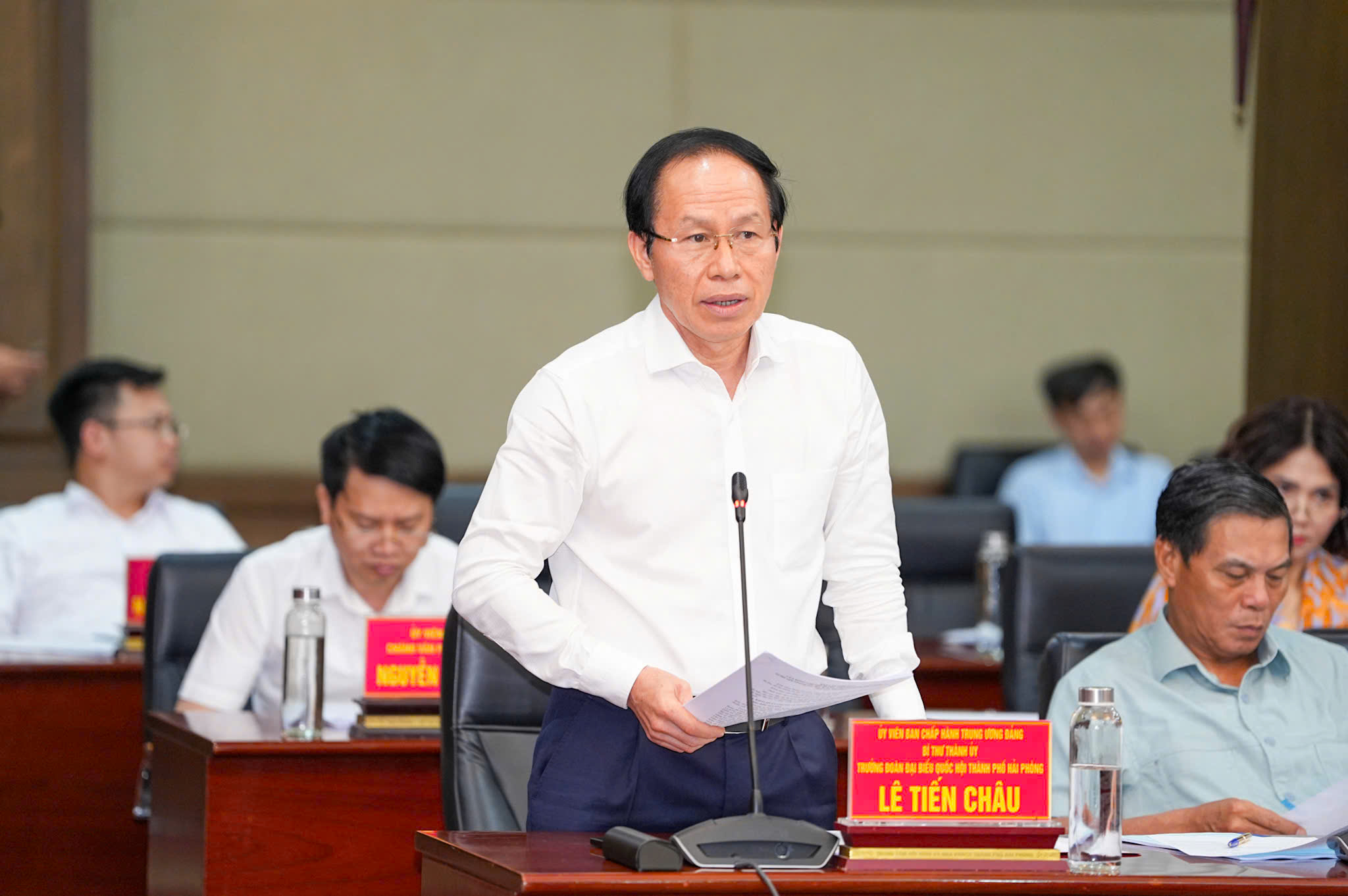 Kh&ocirc;ng để xảy ra t&igrave;nh trạng "qu&ecirc; anh, qu&ecirc; t&ocirc;i" v&agrave; "quyền anh, quyền t&ocirc;i" trong phương &aacute;n nh&acirc;n sự- Ảnh 3.