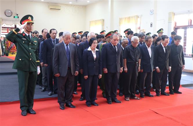 Trang nghiêm Lễ viếng nguyên Chủ tịch nước Trần Đức Lương tại Quảng Ngãi- Ảnh 2.
