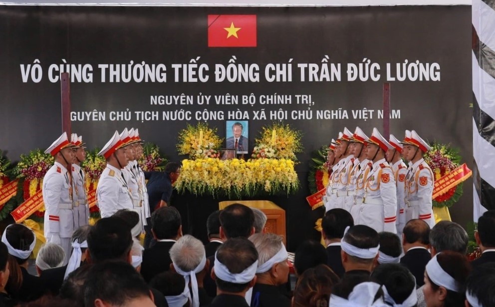 X&uacute;c động lễ an t&aacute;ng nguy&ecirc;n Chủ tịch nước Trần Đức Lương- Ảnh 3.
