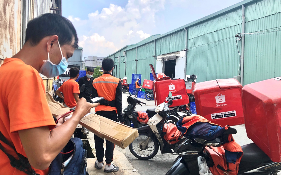 VCCI cảnh báo nguy cơ từ miễn thuế hàng nhập khẩu qua thương mại điện tử