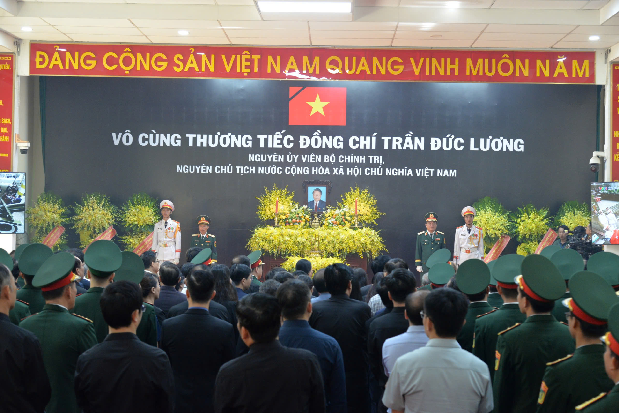 Trang trọng chuẩn bị nơi an nghỉ nguy&ecirc;n Chủ tịch nước Trần Đức Lương - Ảnh 4.