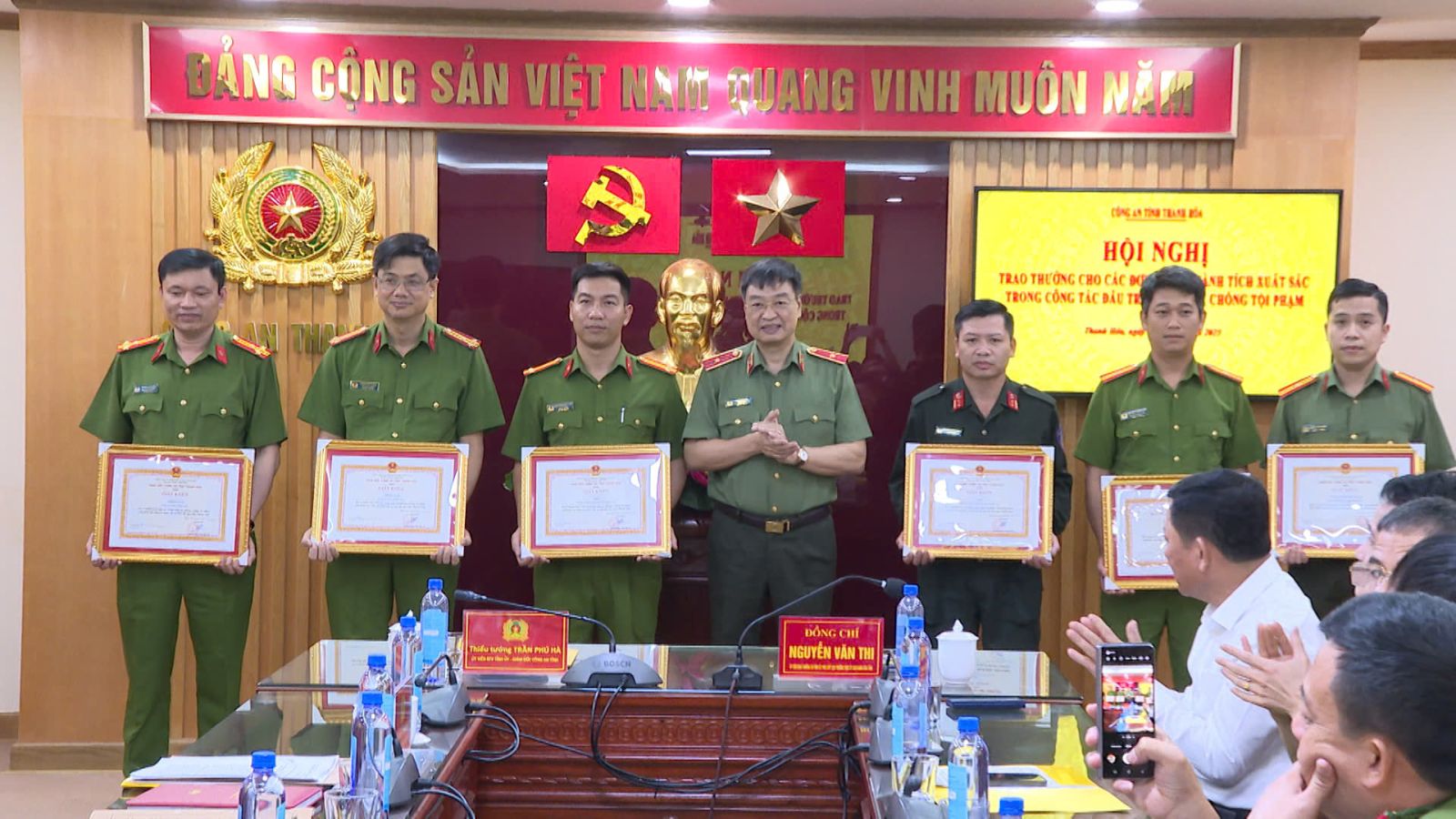 Ph&aacute; nhiều vụ &aacute;n "khủng", C&ocirc;ng an Thanh H&oacute;a được thưởng n&oacute;ng - Ảnh 2.