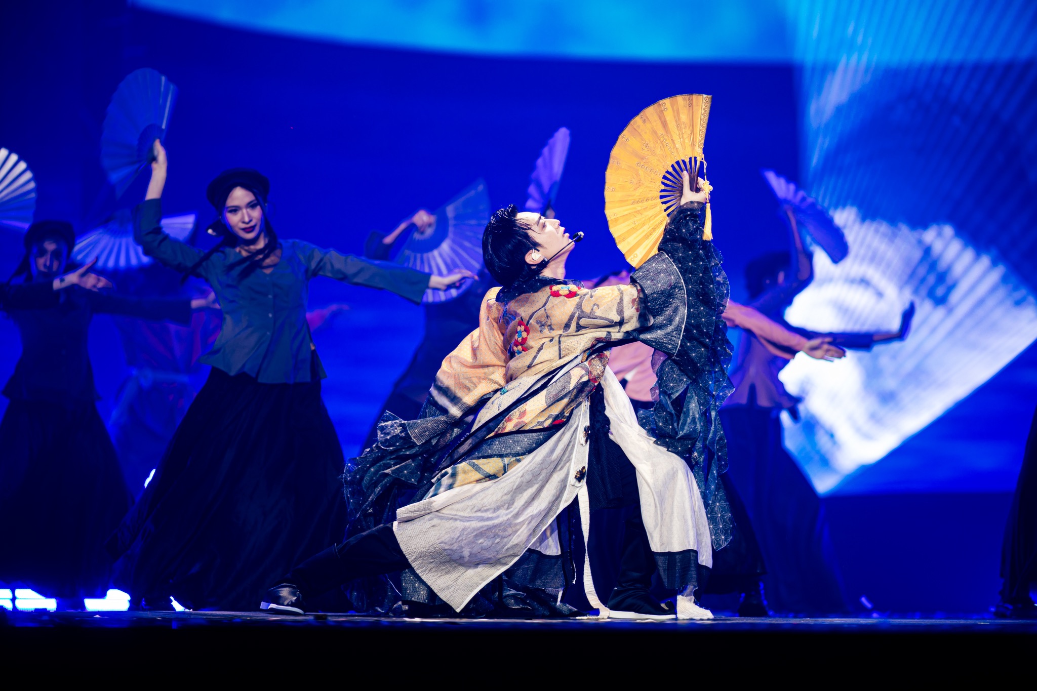 Live concert của SOOBIN: chỉ một chữ "đỉnh"
- Ảnh 2.