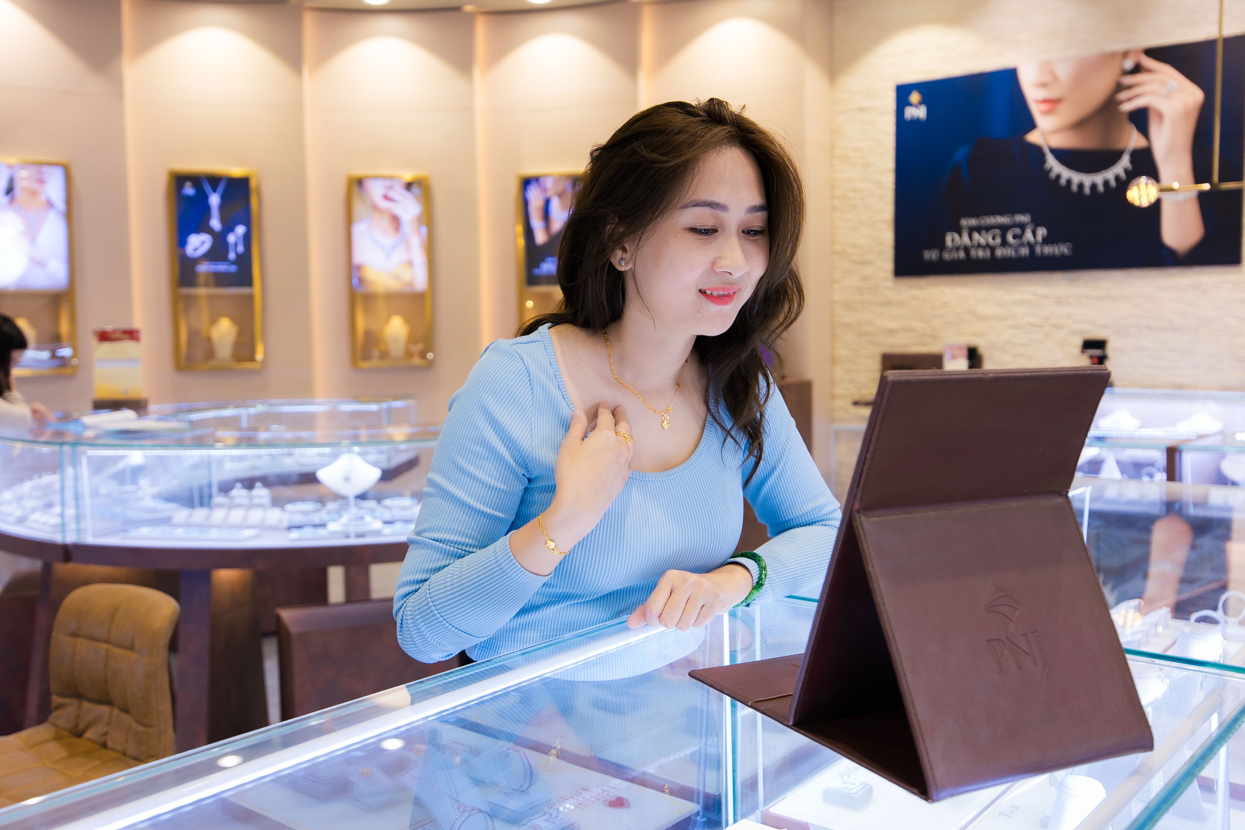 "Nữ tướng" PNJ: Kinh doanh dễ th&igrave; ai cũng c&oacute; thể x&acirc;y dựng doanh nghiệp lớn!- Ảnh 19.