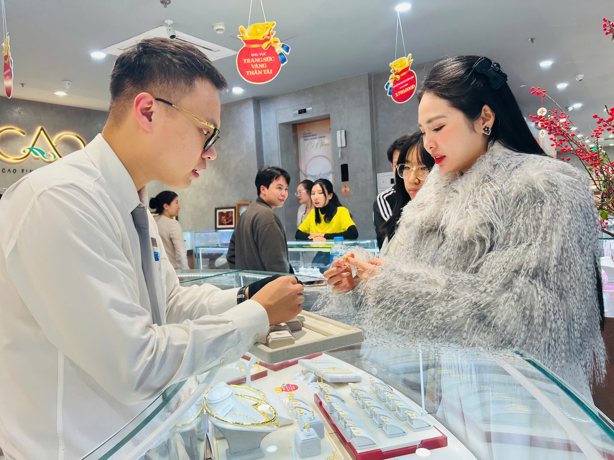 "Nữ tướng" PNJ: Kinh doanh dễ th&igrave; ai cũng c&oacute; thể x&acirc;y dựng doanh nghiệp lớn!- Ảnh 38.